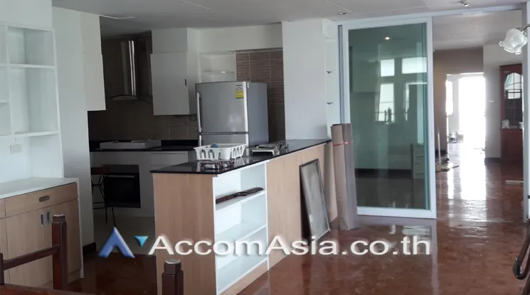 unit 3 Bedrooms  Apartment For Rent in Ploenchit, Bangkok  near BTS Ploenchit (1413384)