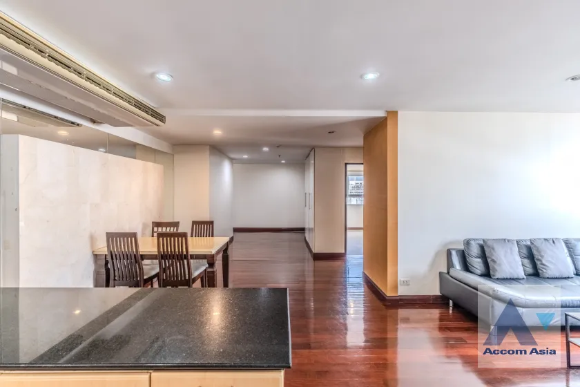 unit 2 Bedrooms  Apartment For Rent in Sukhumvit, Bangkok  near BTS Nana (1413416)