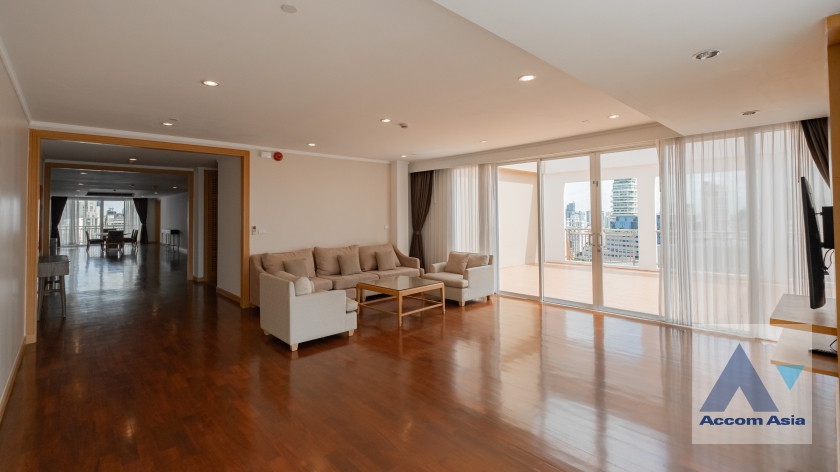  1  4 br Apartment For Rent in Sukhumvit ,Bangkok BTS Phrom Phong at Apartment with Top Facilities, Close to Emshere 1513446