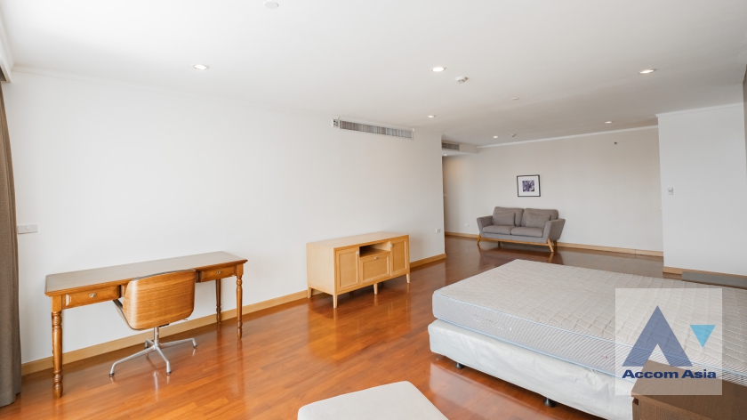 18  4 br Apartment For Rent in Sukhumvit ,Bangkok BTS Phrom Phong at Apartment with Top Facilities, Close to Emshere 1513446