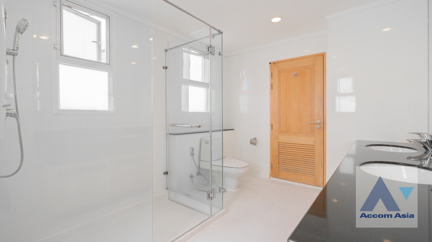 24  4 br Apartment For Rent in Sukhumvit ,Bangkok BTS Phrom Phong at Apartment with Top Facilities, Close to Emshere 1513446