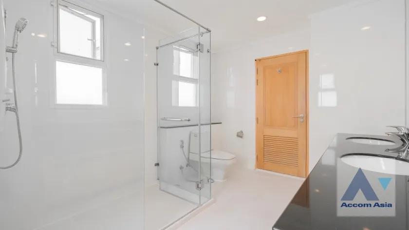 24  4 br Apartment For Rent in Sukhumvit ,Bangkok BTS Phrom Phong at Apartment with Top Facilities, Close to Emshere 1513446
