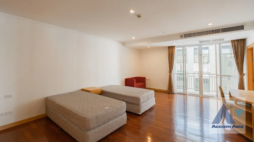 25  4 br Apartment For Rent in Sukhumvit ,Bangkok BTS Phrom Phong at Apartment with Top Facilities, Close to Emshere 1513446