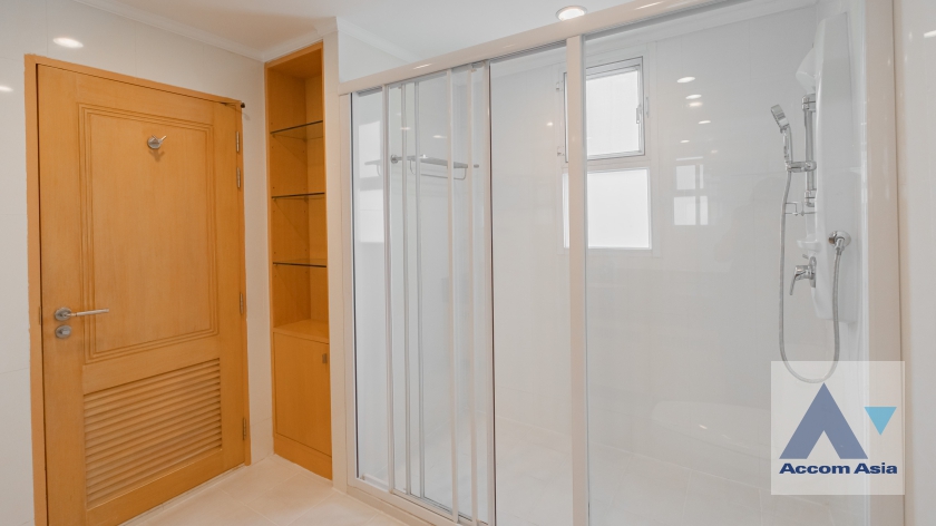 29  4 br Apartment For Rent in Sukhumvit ,Bangkok BTS Phrom Phong at Apartment with Top Facilities, Close to Emshere 1513446