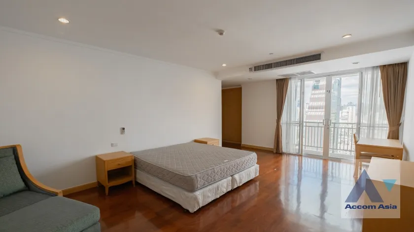 30  4 br Apartment For Rent in Sukhumvit ,Bangkok BTS Phrom Phong at Apartment with Top Facilities, Close to Emshere 1513446