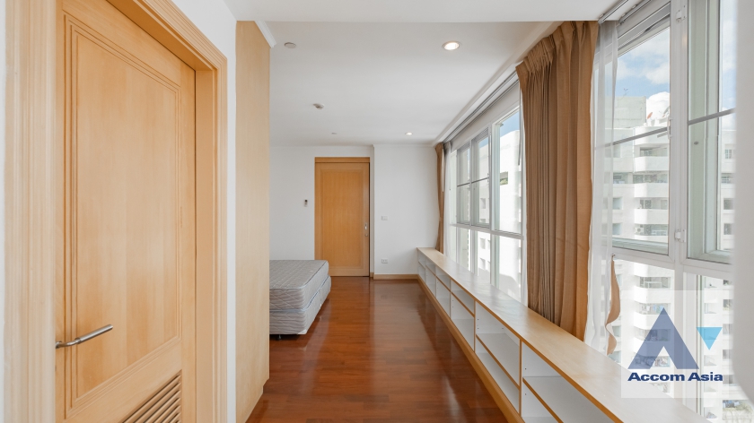 37  4 br Apartment For Rent in Sukhumvit ,Bangkok BTS Phrom Phong at Apartment with Top Facilities, Close to Emshere 1513446