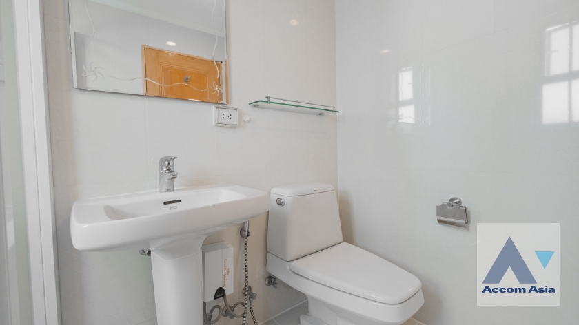 38  4 br Apartment For Rent in Sukhumvit ,Bangkok BTS Phrom Phong at Apartment with Top Facilities, Close to Emshere 1513446