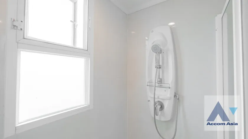 39  4 br Apartment For Rent in Sukhumvit ,Bangkok BTS Phrom Phong at Apartment with Top Facilities, Close to Emshere 1513446