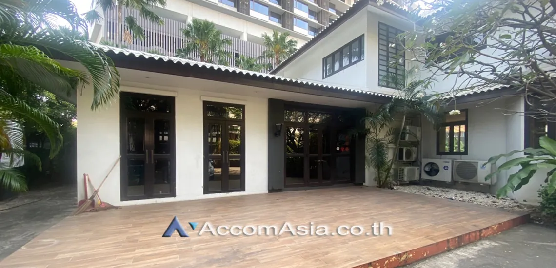 unitHome Office |  3 Bedrooms  House For Rent in Sathorn, Bangkok  near MRT Khlong Toei (1713481)