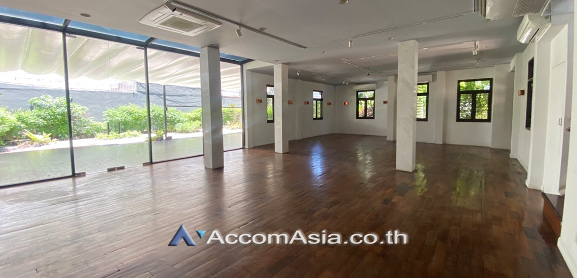  1  3 br House For Rent in Sathorn ,Bangkok MRT Khlong Toei 1713481