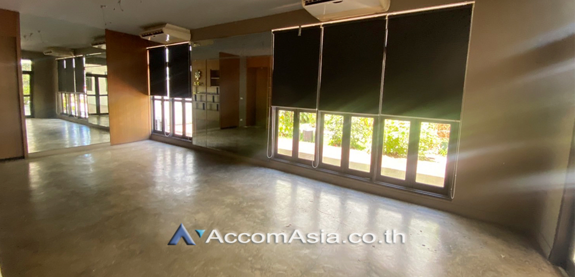 9  3 br House For Rent in Sathorn ,Bangkok MRT Khlong Toei 1713481