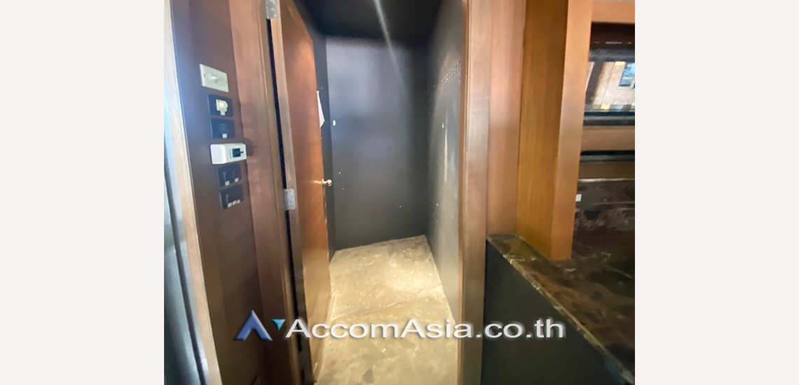 13  3 br House For Rent in Sathorn ,Bangkok MRT Khlong Toei 1713481