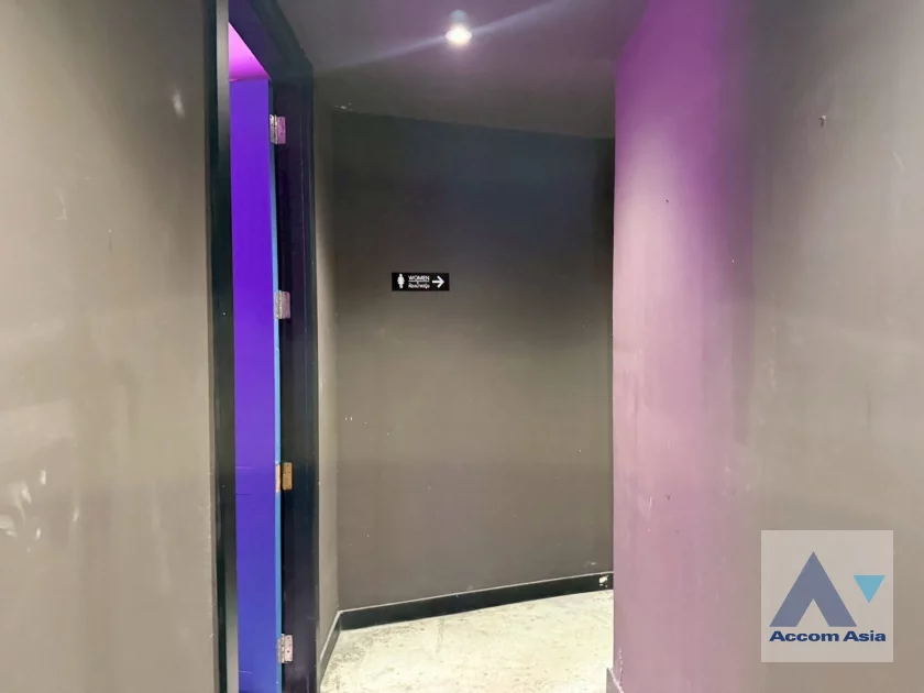 29  3 br House For Rent in Sathorn ,Bangkok MRT Khlong Toei 1713481