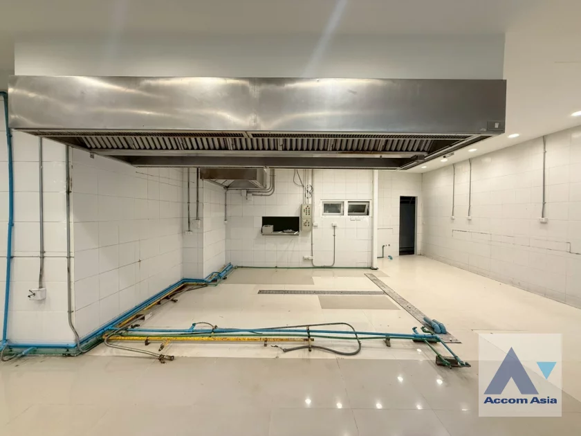 14  3 br House For Rent in Sathorn ,Bangkok MRT Khlong Toei 1713481