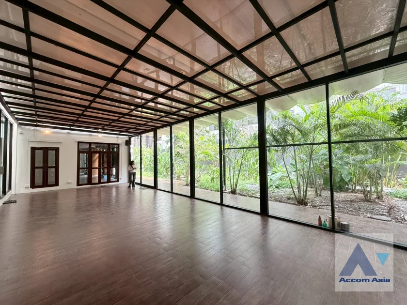 17  3 br House For Rent in Sathorn ,Bangkok MRT Khlong Toei 1713481