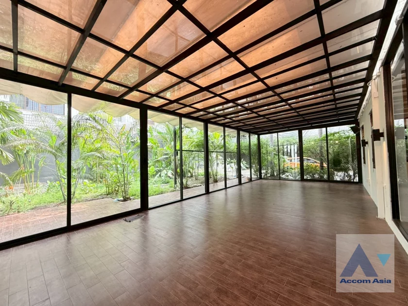 19  3 br House For Rent in Sathorn ,Bangkok MRT Khlong Toei 1713481
