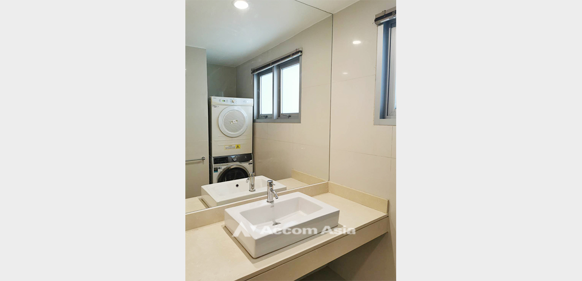 15  2 br Condominium For Rent in Ploenchit ,Bangkok BTS Ratchadamri at The Rajdamri 1513517