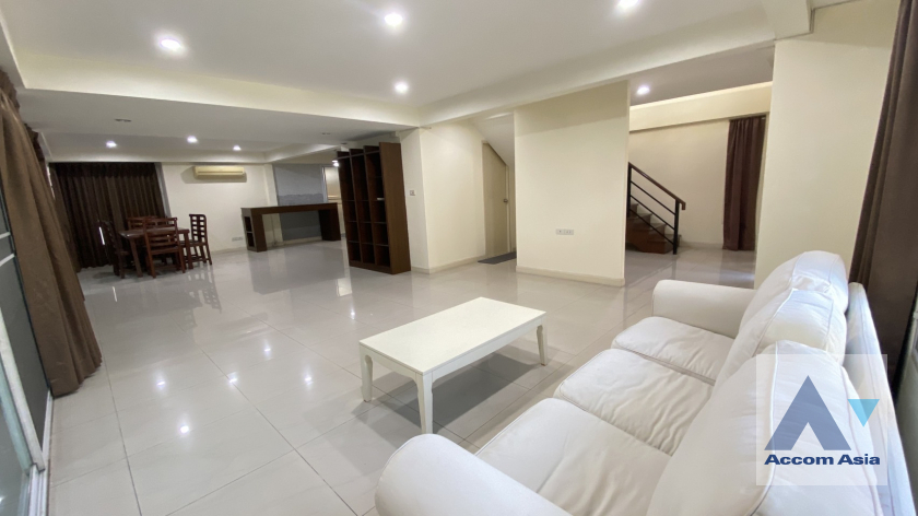 6  3 br House For Rent in Sukhumvit ,Bangkok BTS Ekkamai 1713519