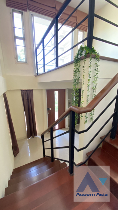 9  3 br House For Rent in Sukhumvit ,Bangkok BTS Ekkamai 1713519