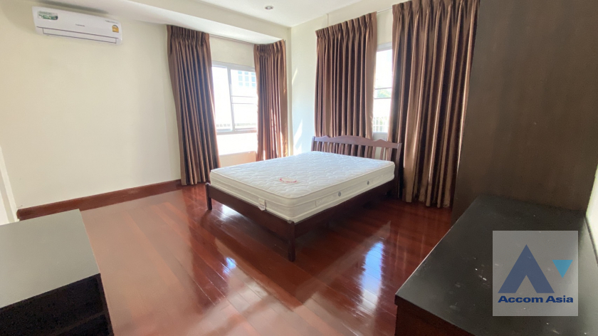 11  3 br House for rent and sale in Sukhumvit ,Bangkok BTS Ekkamai 1713519