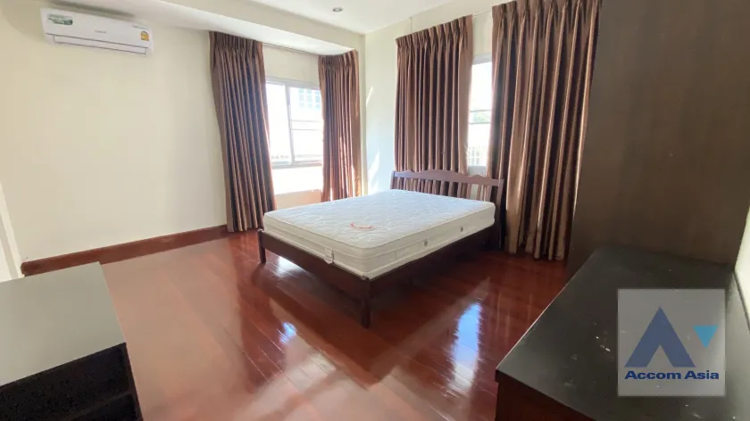11  3 br House For Rent in Sukhumvit ,Bangkok BTS Ekkamai 1713519