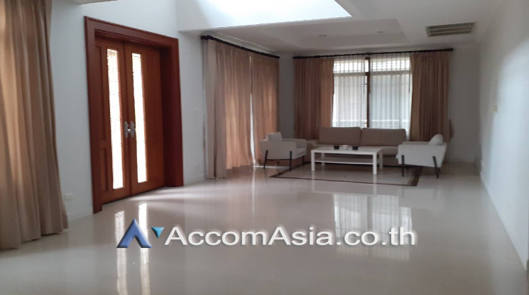  2  4 br House For Rent in Pattanakarn ,Bangkok  at Peaceful compound 1813587