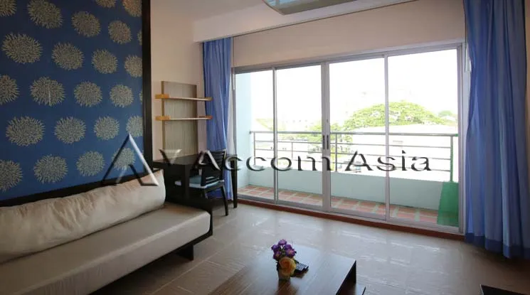 unit 3 Bedrooms  Apartment For Rent in Sukhumvit, Bangkok  near BTS Phra khanong (1413675)