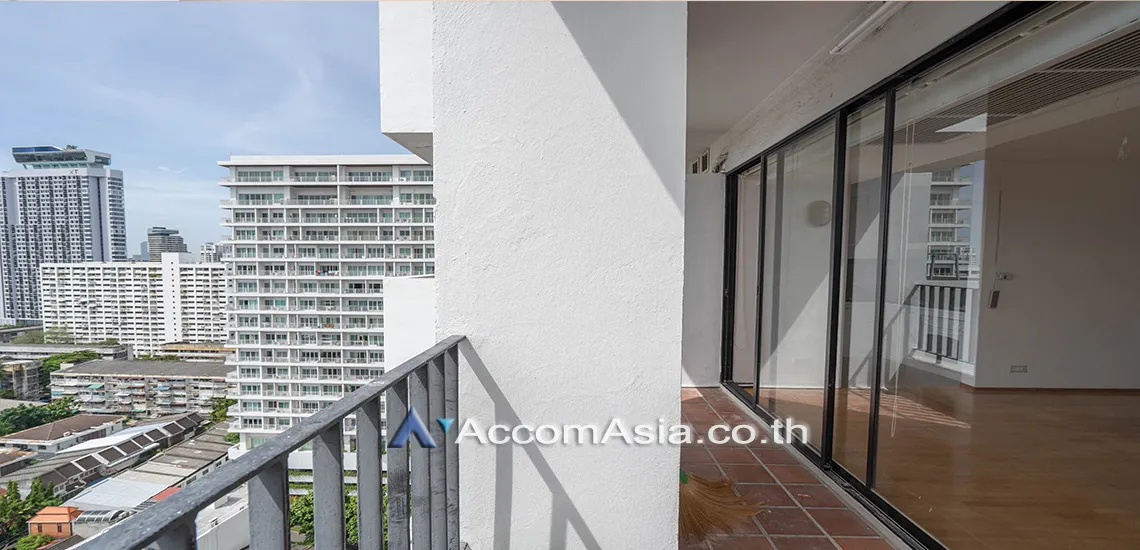 unit 2 Bedrooms  Condominium For Rent in Sukhumvit, Bangkok  near BTS Thong Lo (1513743)