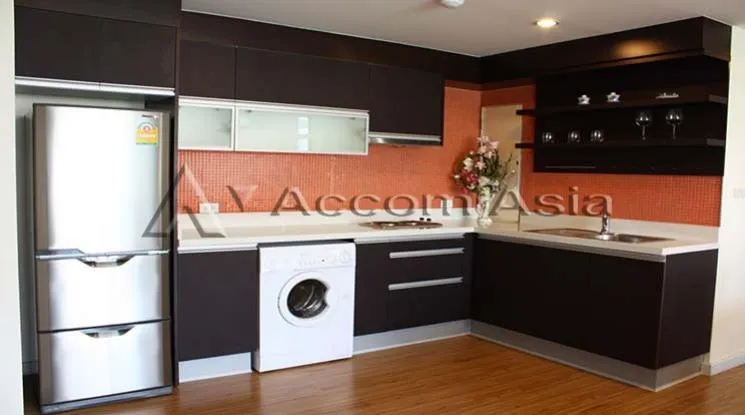 unit 2 Bedrooms  Apartment For Rent in Ploenchit, Bangkok  near BTS Chitlom (1413772)