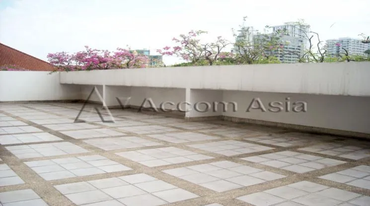  1  3 br Apartment For Rent in Sukhumvit ,Bangkok BTS Thong Lo at Greenery area in CBD 1413857
