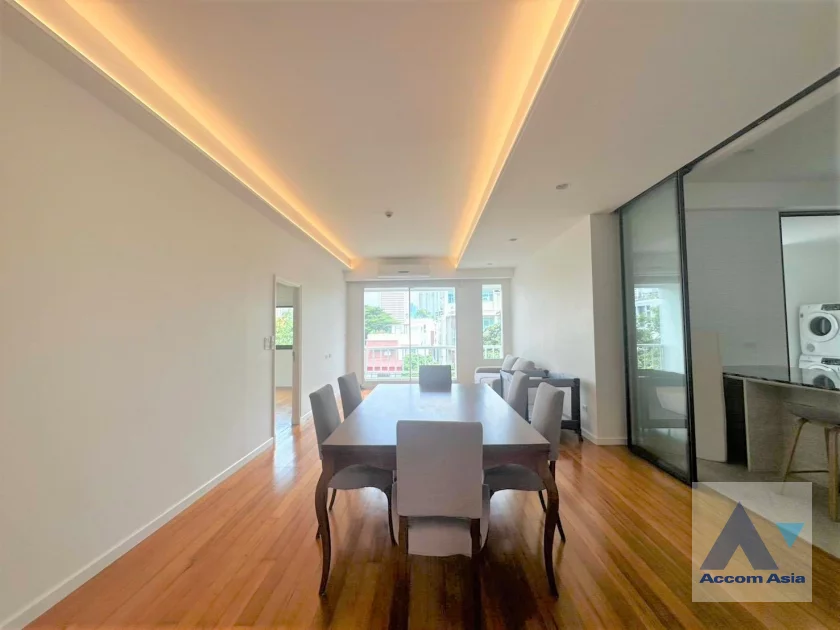 unit 3 Bedrooms  Apartment For Rent in Sukhumvit, Bangkok  near BTS Thong Lo (1413857)