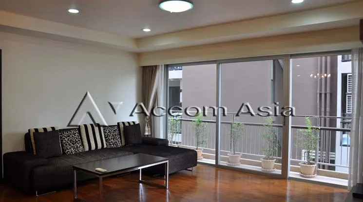 unitBig Balcony |  3 Bedrooms  Apartment For Rent in Sukhumvit, Bangkok  near MRT Sukhumvit - BTS Asok (1413879)
