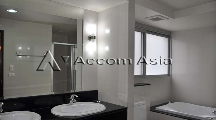 11  3 br Apartment For Rent in Sukhumvit ,Bangkok MRT Sukhumvit - BTS Asok at Peaceful residential 1413879