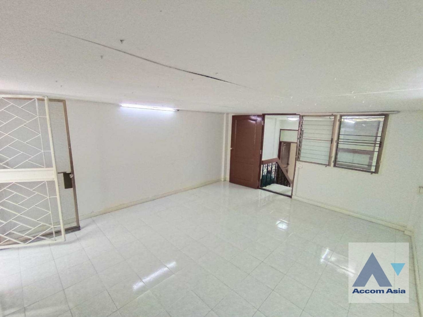  1  4 br House For Rent in Sukhumvit ,Bangkok BTS Nana 2513892