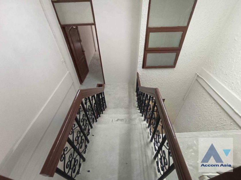 12  4 br House For Rent in Sukhumvit ,Bangkok BTS Nana 2513892