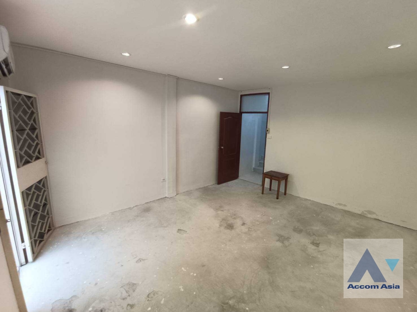 20  4 br House For Rent in Sukhumvit ,Bangkok BTS Nana 2513892