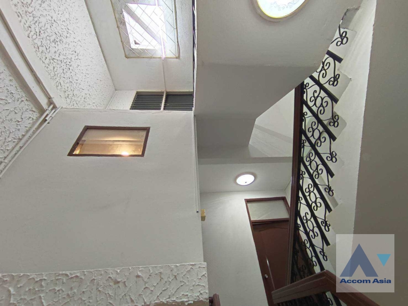 13  4 br House For Rent in Sukhumvit ,Bangkok BTS Nana 2513892