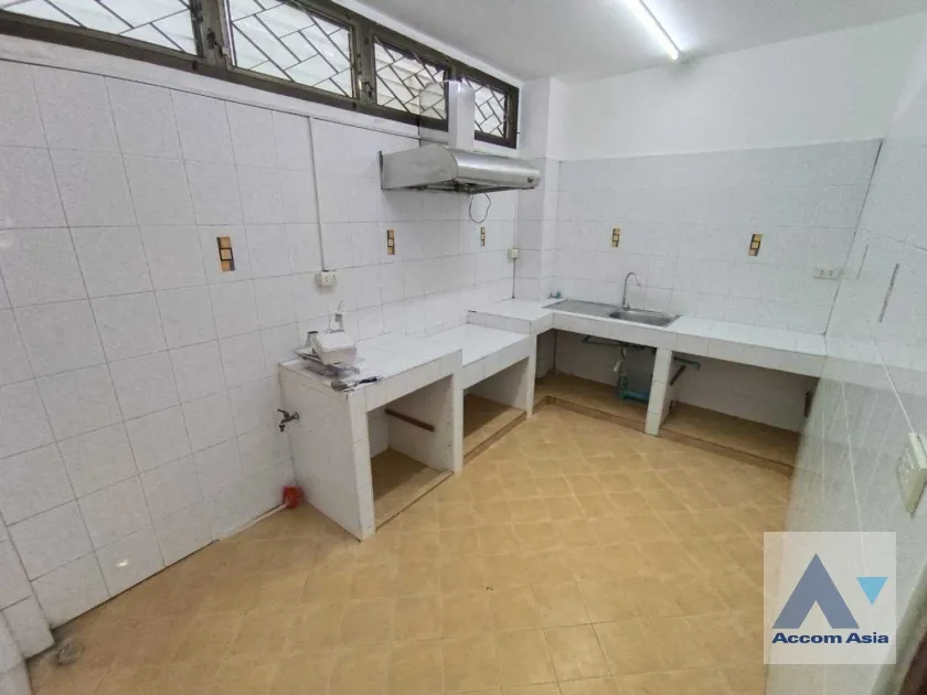 29  4 br House For Rent in Sukhumvit ,Bangkok BTS Nana 2513892