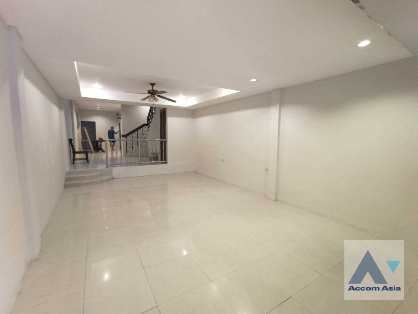 11  4 br House For Rent in Sukhumvit ,Bangkok BTS Nana 2513892