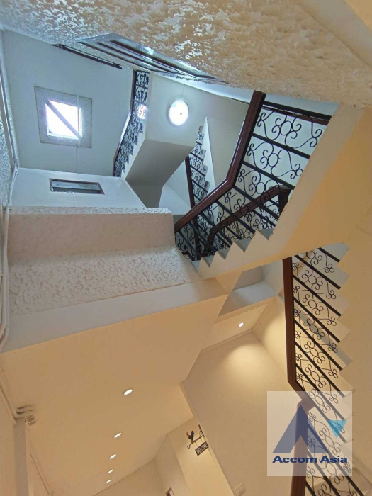 14  4 br House For Rent in Sukhumvit ,Bangkok BTS Nana 2513892