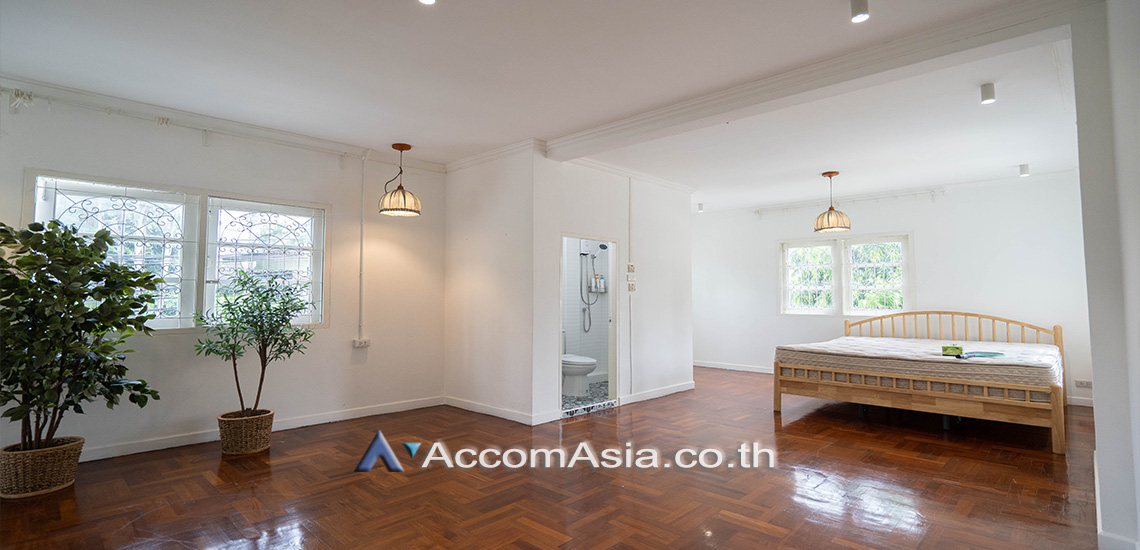 7  4 br House For Rent in Sukhumvit ,Bangkok BTS Thong Lo 100042