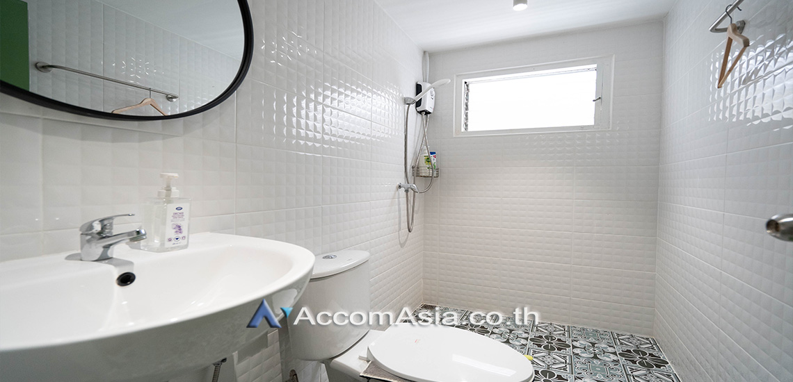 12  4 br House For Rent in Sukhumvit ,Bangkok BTS Thong Lo 100042