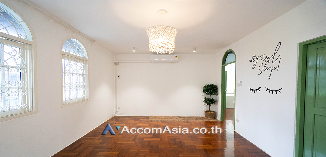 6  4 br House For Rent in Sukhumvit ,Bangkok BTS Thong Lo 100042