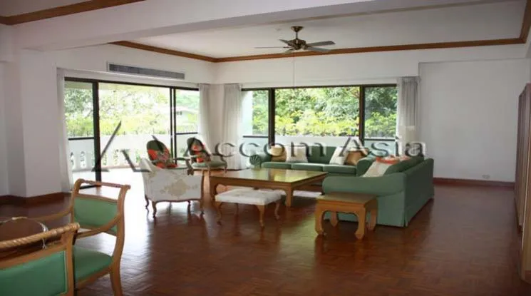 unit 3 Bedrooms  Apartment For Rent in Sathorn, Bangkok  near BTS Chong Nonsi (1413930)
