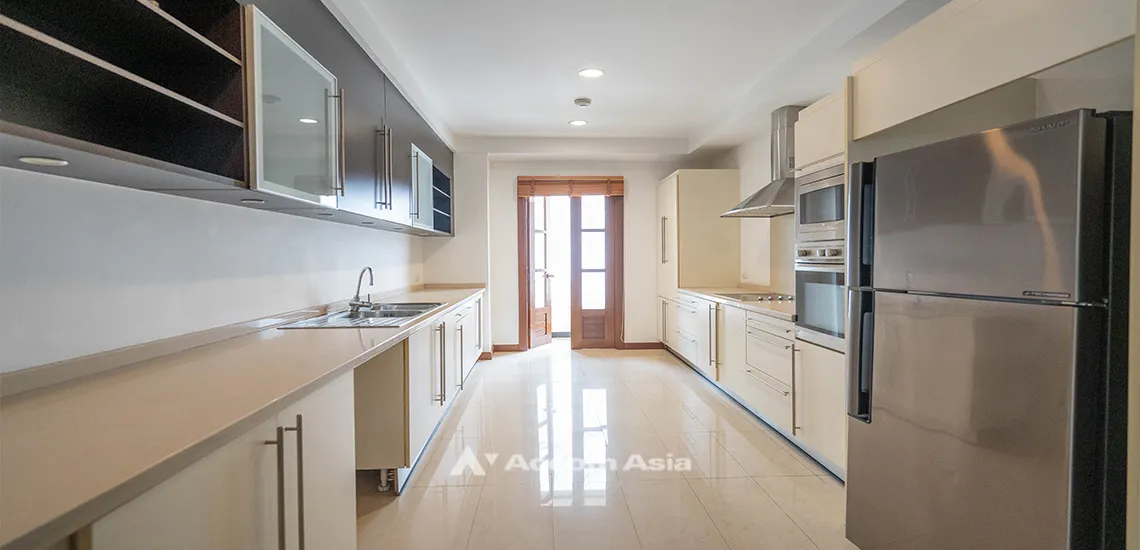 unitPet friendly |  3 Bedrooms  Apartment For Rent in Sathorn, Bangkok  near BTS Chong Nonsi (1413967)