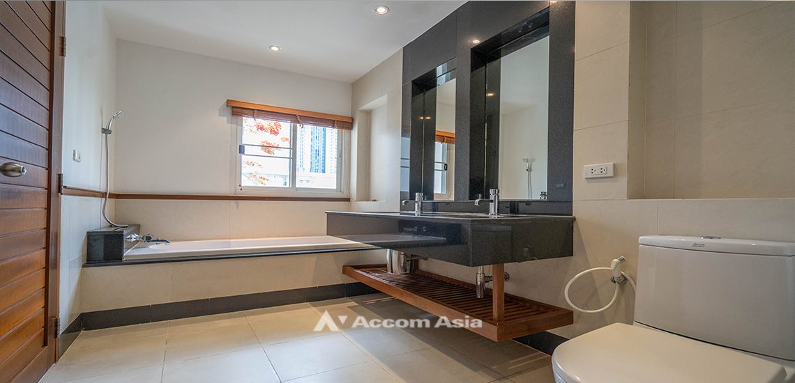 11  3 br Apartment For Rent in Sathorn ,Bangkok BTS Chong Nonsi at Quality Of Living 1413967