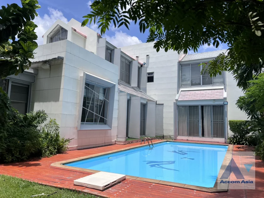 unitPartly Furnished, Private Swimming Pool, Pet friendly |  4 Bedrooms  House For Rent in New Phetchaburi, Bangkok  (1714185)