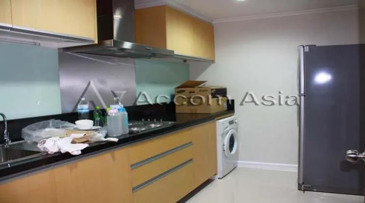 unit 2 Bedrooms  Condominium For Rent & Sale in Sukhumvit, Bangkok  near BTS Nana (1514264)