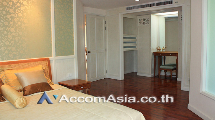 10  3 br Apartment For Rent in Silom ,Bangkok BTS Chong Nonsi at Highly Convenient Residence Fews Mins Walk to Silom and Sathon 1414367