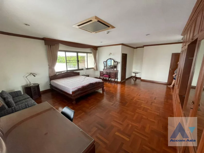 12  3 br Condominium For Rent in Sukhumvit ,Bangkok BTS Nana at Tower Park 1514531